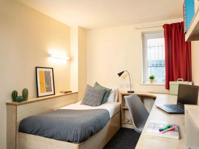 Albert Court Liverpool Student Accommodation | Amber