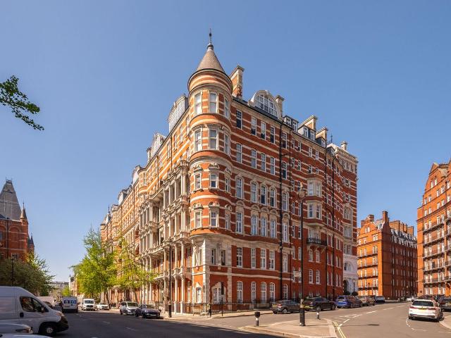 Albert Court, South Kensington, London SW7, 4 bed flat to rent, £13,000 pcm | PrimeLocation