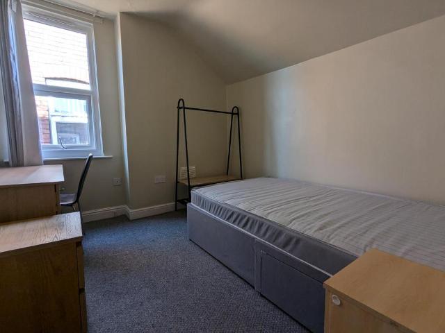 Albert Grove, Nottingham NG7 6 bed house share to rent £585 pcm £135 pw