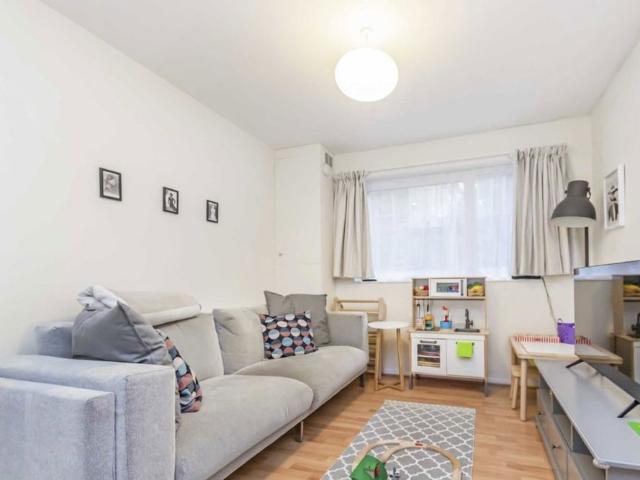Albert Drive, SW19, London