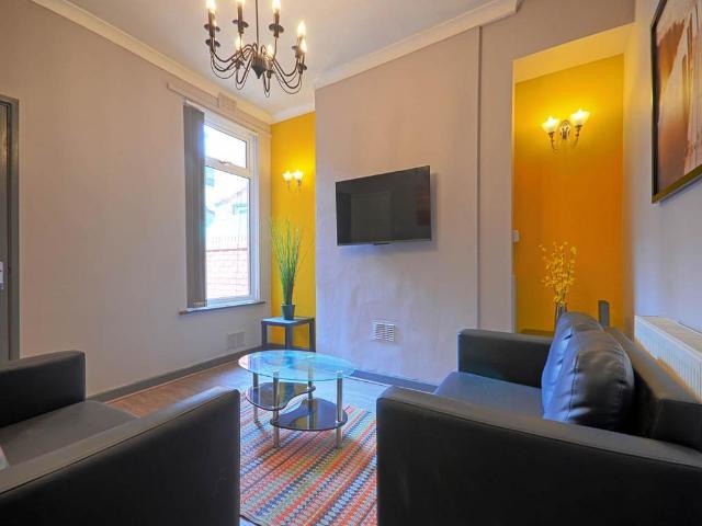 Albert Edward Road, Kensington. 4 bed house share to rent £2,513 pcm £580 pw