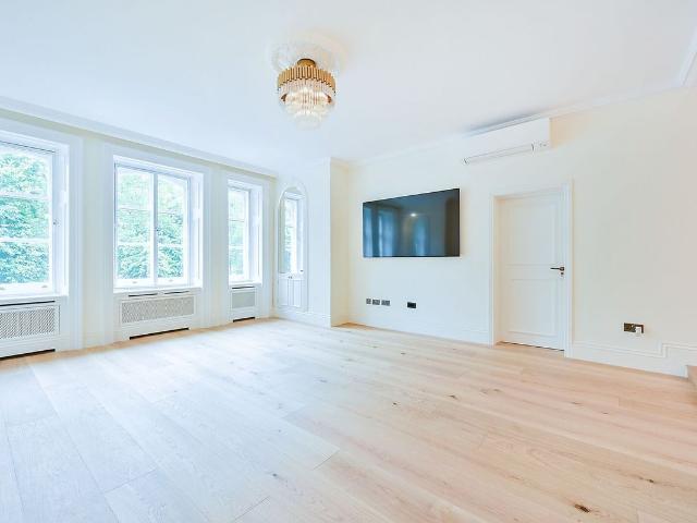 Albert Hall Mansions, Knightsbridge, London SW7, 3 bed flat to rent, £9,750 pcm | PrimeLocation