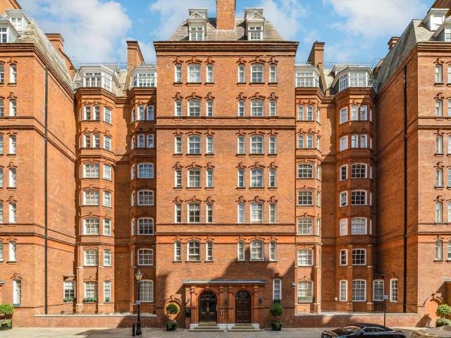 Albert Hall Mansions, London SW7 3 bed flat to rent £13,000 pcm £3,000 pw