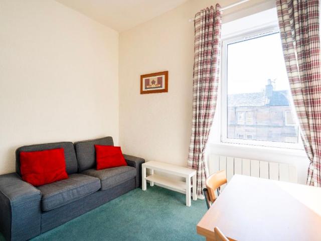 Albert Street, Edinburgh EH7, 1 bed flat to rent, £895 pcm | PrimeLocation