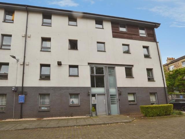 Albert Street, Edinburgh, EH7 2 bed flat to rent £1,450 pcm £335 pw