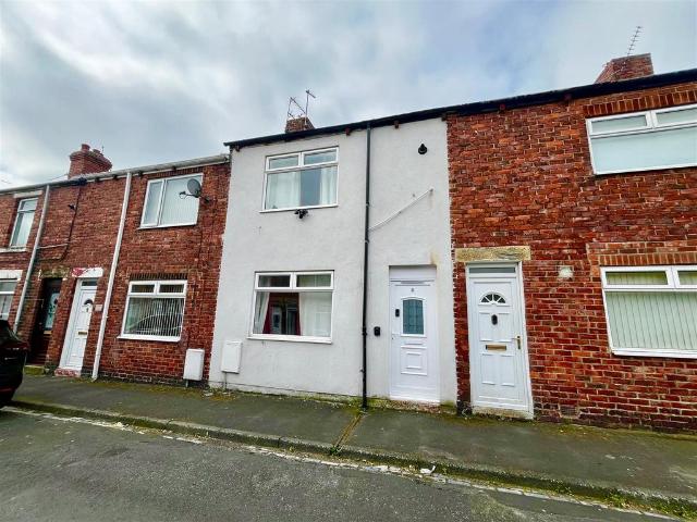 Albert Street, Grange Villa, Chester. 3 bed terraced house to rent £650 pcm £150 pw