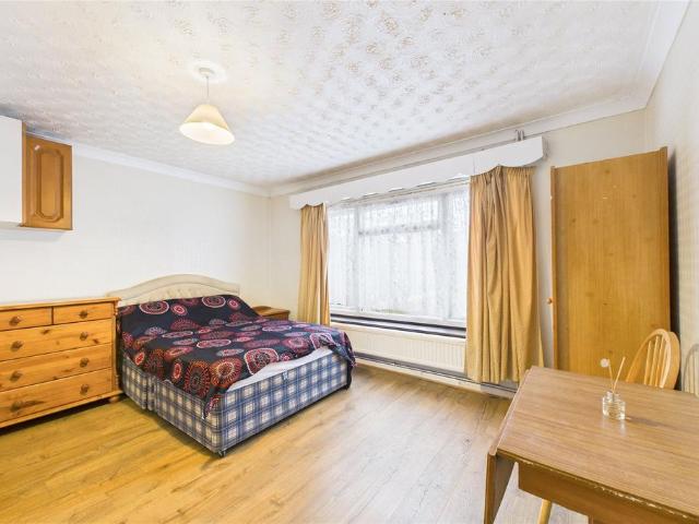 Albert Street, Slough, Berkshire, SL1 10 bed house share to rent £700 pcm £162 pw