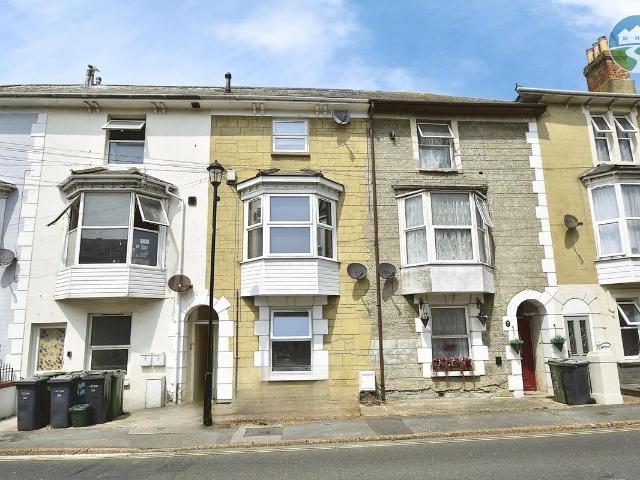 Albert Street, Ventnor PO38, 2 bed flat to rent, £900 pcm | PrimeLocation