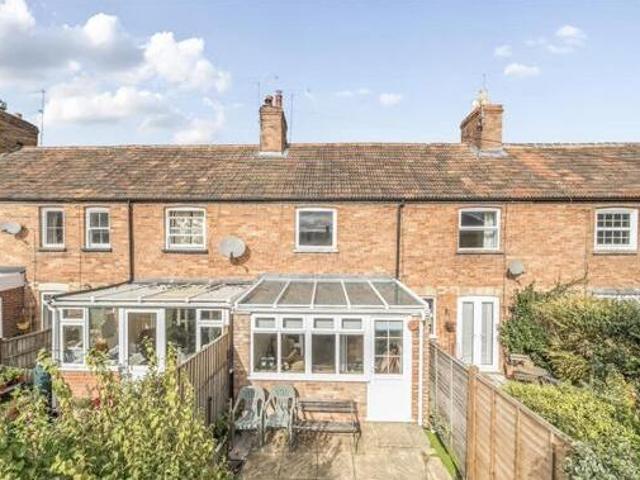 Albert Row, Sherborne, 2 Bedroom Terraced