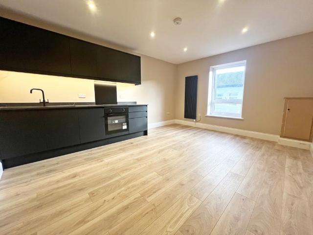 Albert Road, Widnes 1 bed apartment to rent £750 pcm £173 pw
