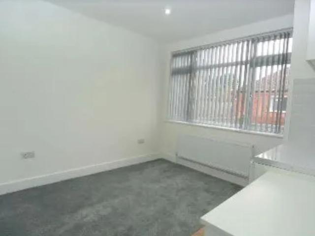 Albert Road, Englefield Green TW20, 6 bed shared accommodation to rent, £4,999 pcm | PrimeLocation