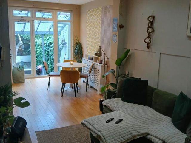 Albert Road, Hendon NW4, 1 bed flat to rent, £1,850 pcm | PrimeLocation