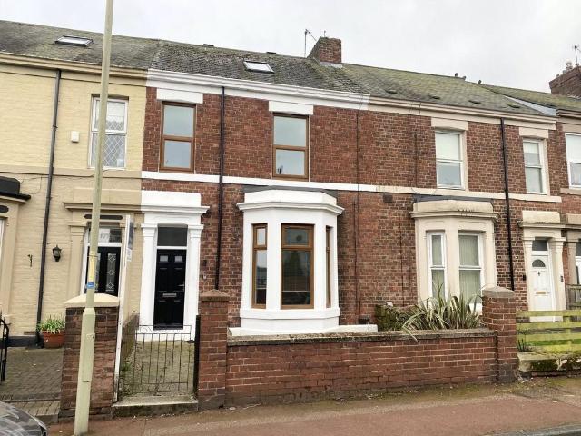 Albert Road, Jarrow, Tyne and Wear, NE32 4 bed terraced house to rent £1,195 pcm £276 pw
