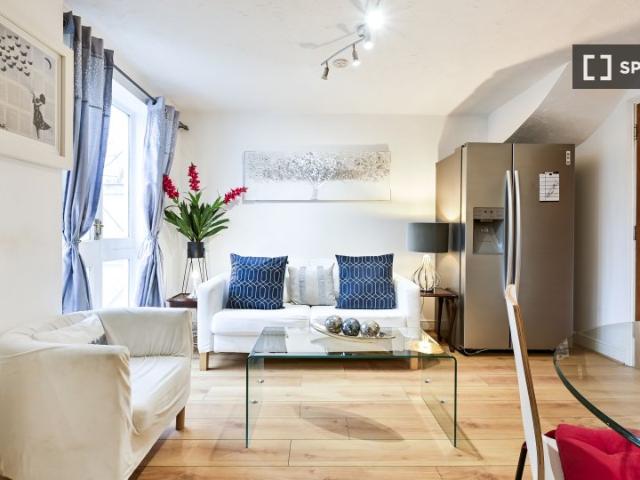 Albert Road, London, E16 2NX, United Kingdom | 4 bed apartment for rent #119157021 | Rentberry