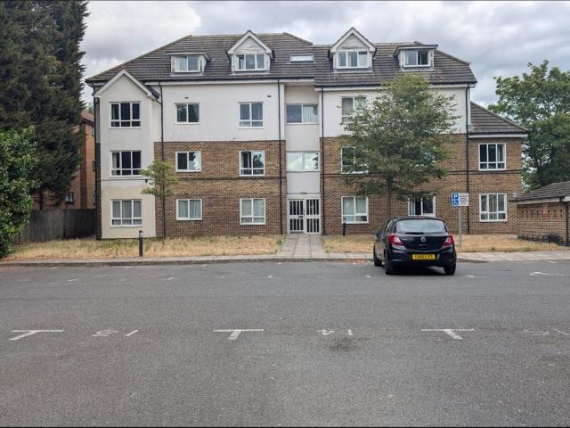 Albert Road, London SE25, 2 bed flat to rent, £1,895 pcm | PrimeLocation