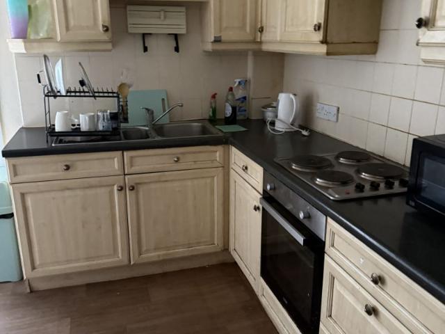 Albert Road, Mitcham CR4, 4 bed shared accommodation to rent, £800 pcm | PrimeLocation