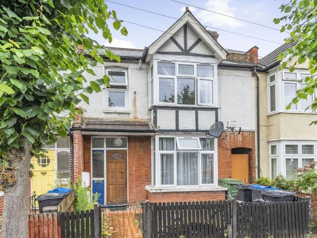 Albert Road, Mitcham CR4, 1 bed flat to rent, £1,600 pcm | PrimeLocation