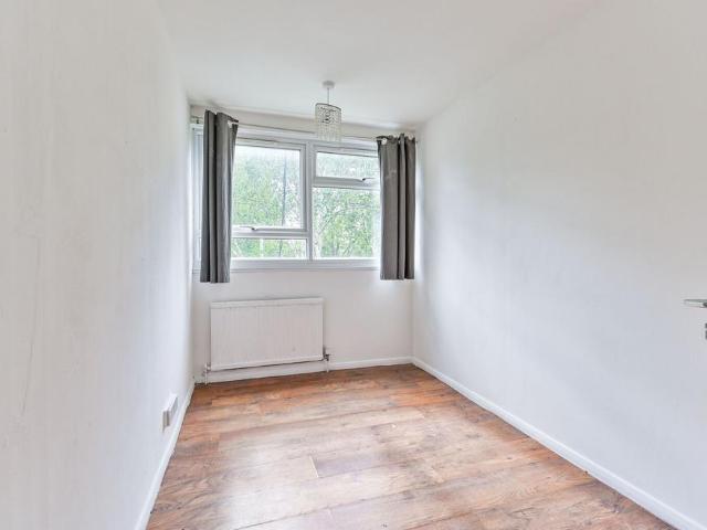 Albert Road, N15, Stoke Newington. 3 bed flat to rent £2,350 pcm £542 pw