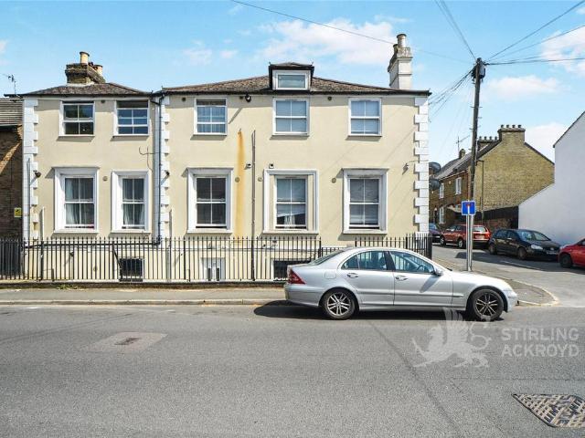 Albert Road, Orpington BR5 3 bed apartment to rent £1,750 pcm £404 pw