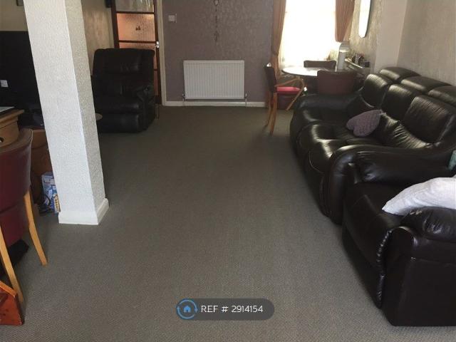 Albert Road, Portsmouth, Cosham PO6, 3 bed terraced house to rent, £1,400 pcm | PrimeLocation