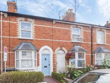 Albert Road RG9, 3 bed terraced house to rent, £2,350 pcm | PrimeLocation