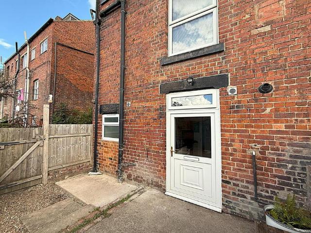 Albert Road, Sheffield 3 bed flat to rent £950 pcm £219 pw