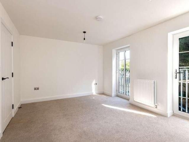 Albert Reed Close, Me20