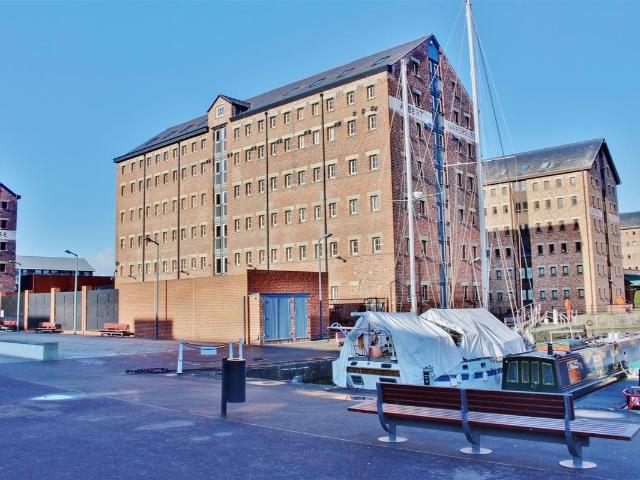 Albert Warehouse, The Docks, Gloucester GL1, 1 bed flat to rent, £875 pcm | PrimeLocation