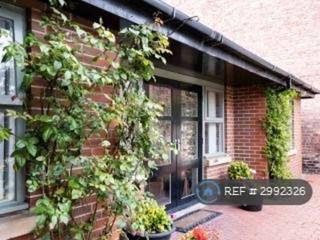 Albert Terrace, Middlesbrough, TS1 1 bed in a house share to rent £433 pcm £100 pw