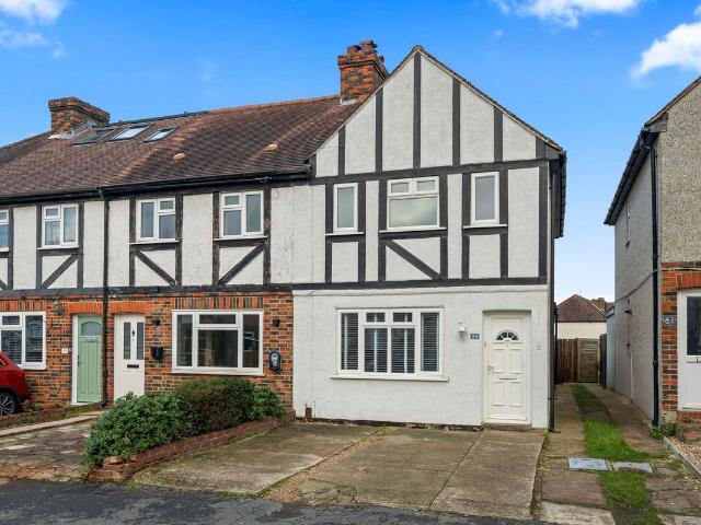 Alberta Avenue, Cheam SM1, 2 bed property to rent, £2,000 pcm | PrimeLocation