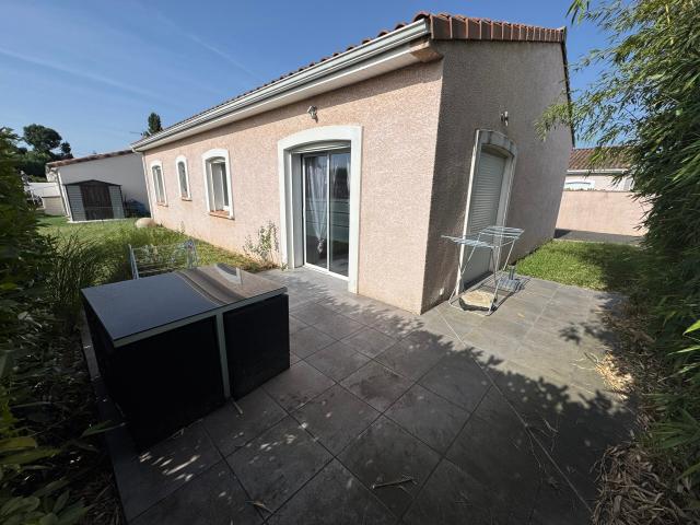 Albi, Maison T4 de Plain Pied, 104m² habitables avec terrasse et Pergola Bioclimatique + garage sur terrain de 486 m²