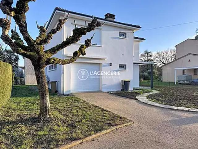 Albi 81000 Location maison 5 pièces t5 parking