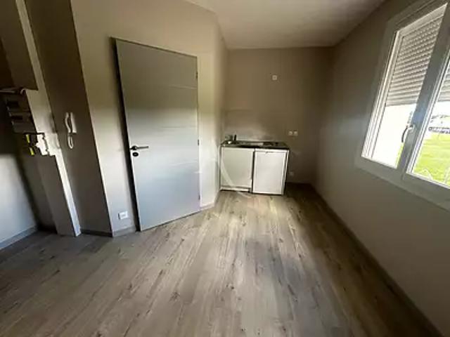 Albi 81000 Location appartement 1 pièce t1 au dernier étage