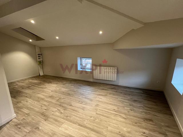 ALBIGNY SUR SAONE PLEIN CENTRE Studio de 25m², Albigny sur saone