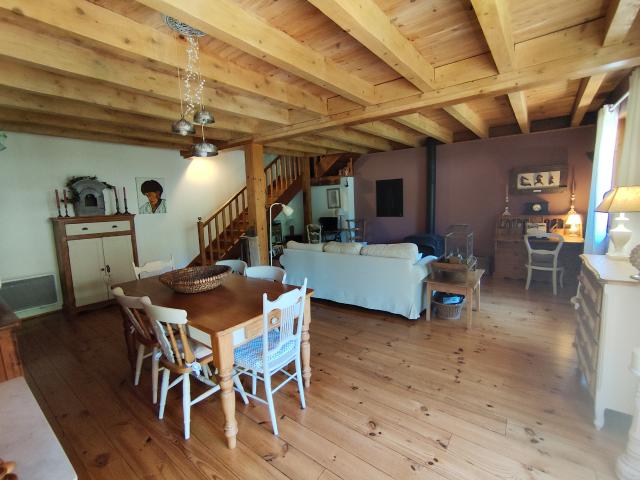 ALBIEZ MONTROND charmante maison trad. 198 M2sur 1000 m2 de terrain