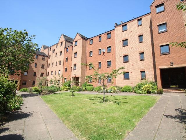 Albion Gate, Glasgow G1, 2 bed flat to rent, £1,100 pcm | PrimeLocation