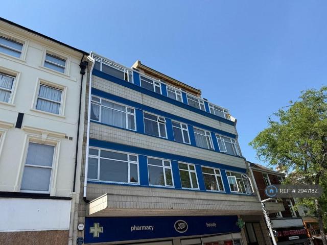 Albion House, Folkestone, CT20 2 bed flat to rent £1,200 pcm £277 pw
