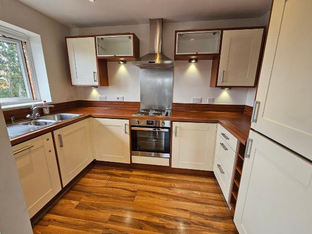 Albion House, Maidstone ME15, 2 bed flat to rent, £1,200 pcm | PrimeLocation