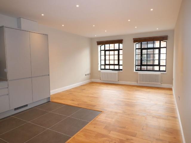 Albion Street, Birmingham, Birmingham B1, 2 bed flat to rent, £1,375 pcm | PrimeLocation
