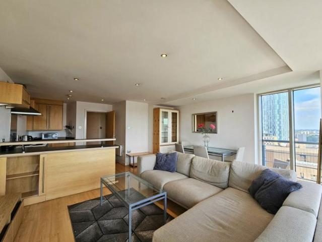 Albion Street, West Yorkshire LS2 2 bed apartment to rent £1,600 pcm £369 pw