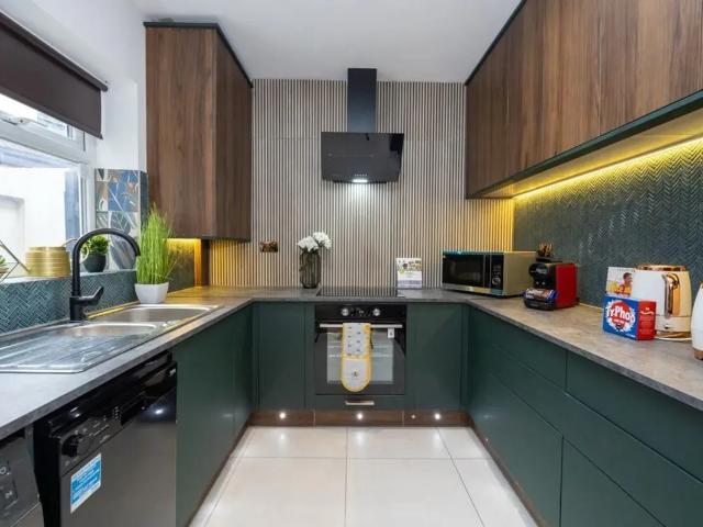 Albion Road Bills Included, Manchester M14, 7 bed shared accommodation to rent, £758 pcm | PrimeLocation
