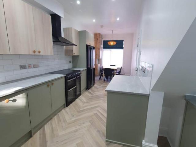 Albion Road, Fallowfield 6 bed terraced house to rent £4,290 pcm £990 pw