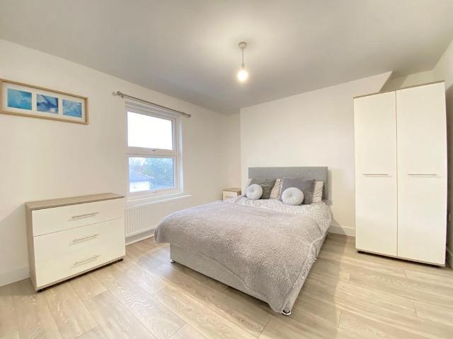 Albion Road, Gravesend, Kent, DA12 6 bed house share to rent £650 pcm £150 pw