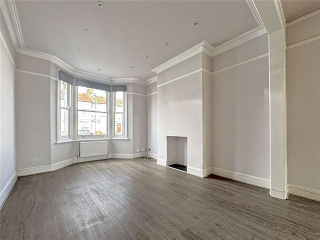 Albion Road, Hounslow, TW3 3RT