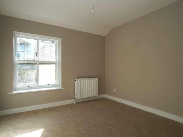 Albion Road, Idle, BD10