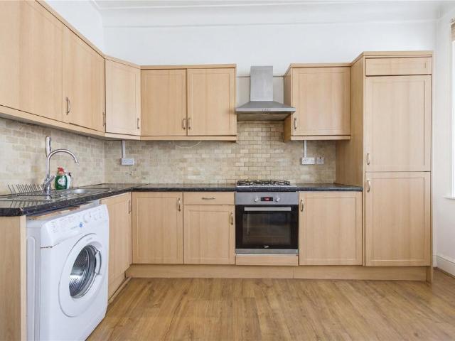 Albion Road, London, N16 1 bed apartment to rent £1,850 pcm £427 pw
