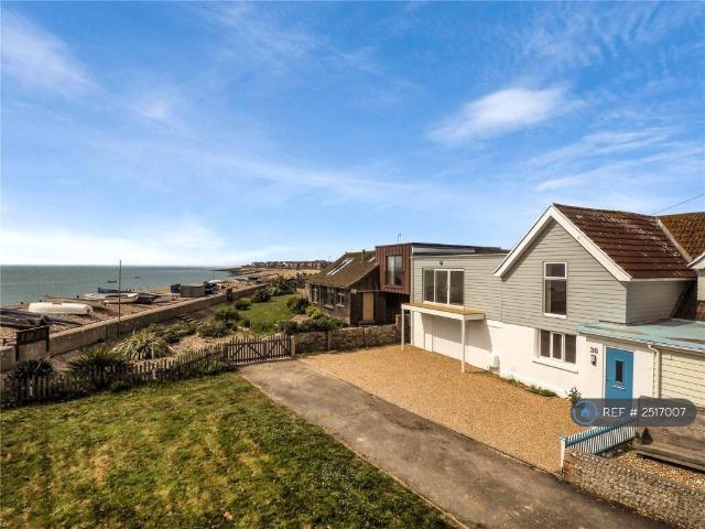 Albion Road, Selsey, Chichester, PO20 4 bed semi detached house to rent £2,950 pcm £681 pw