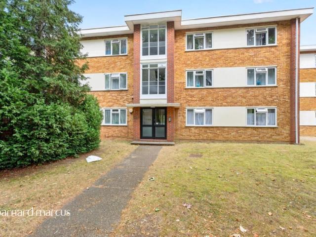 Albion Road, Sutton SM2, 2 bed flat to rent, £1,850 pcm | PrimeLocation