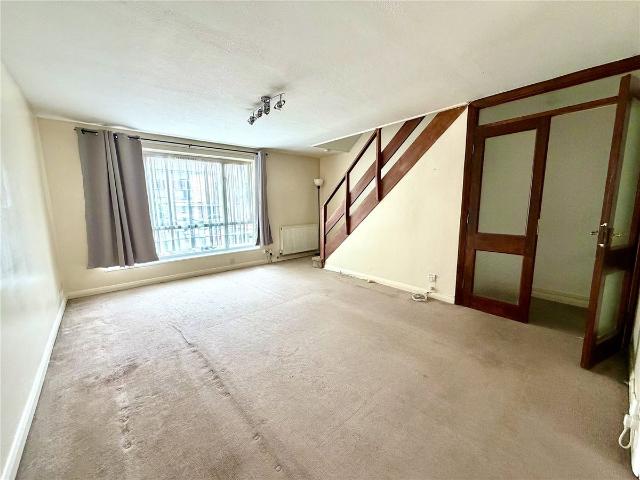 Albion Road, Sutton, Surrey SM2, 2 bed flat to rent, £1,600 pcm | PrimeLocation