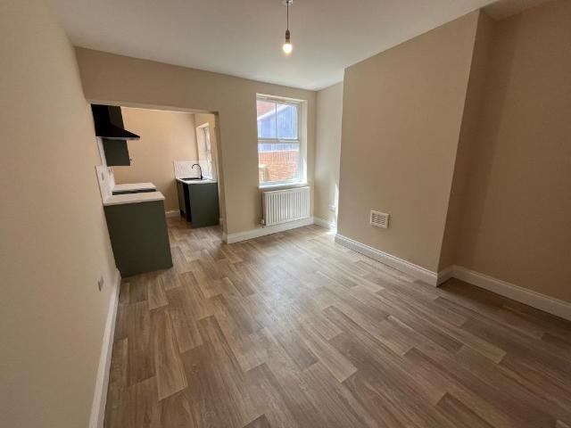 Albion Terrace, Ilkeston DE7 3 bed terraced house to rent £850 pcm £196 pw